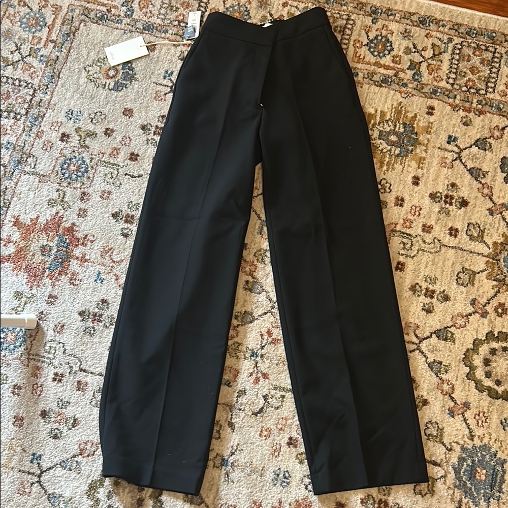Aritzia Black High-Waisted Trousers Timeless Tailored